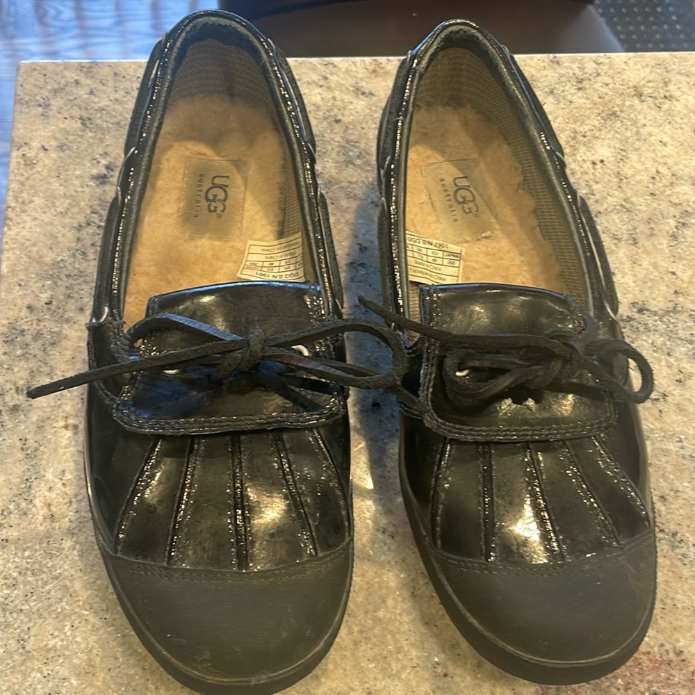 Women's UGG  black size 9 waterproof moccasin snow shoes